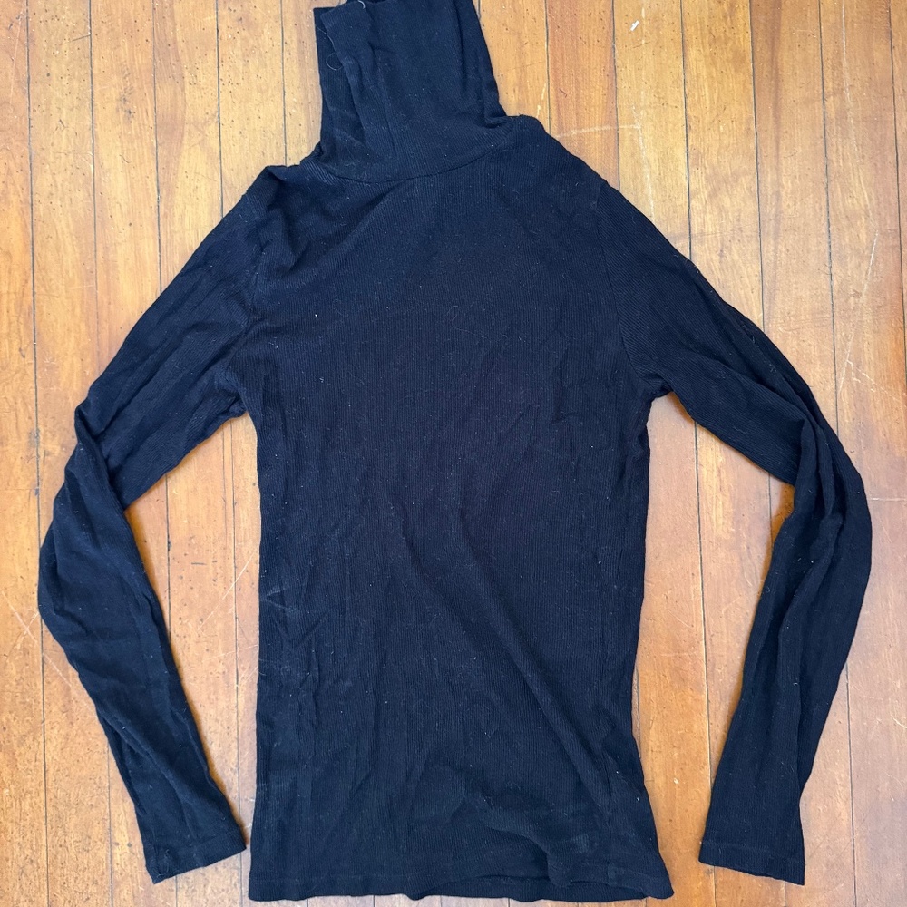 Splendid black rib turtleneck